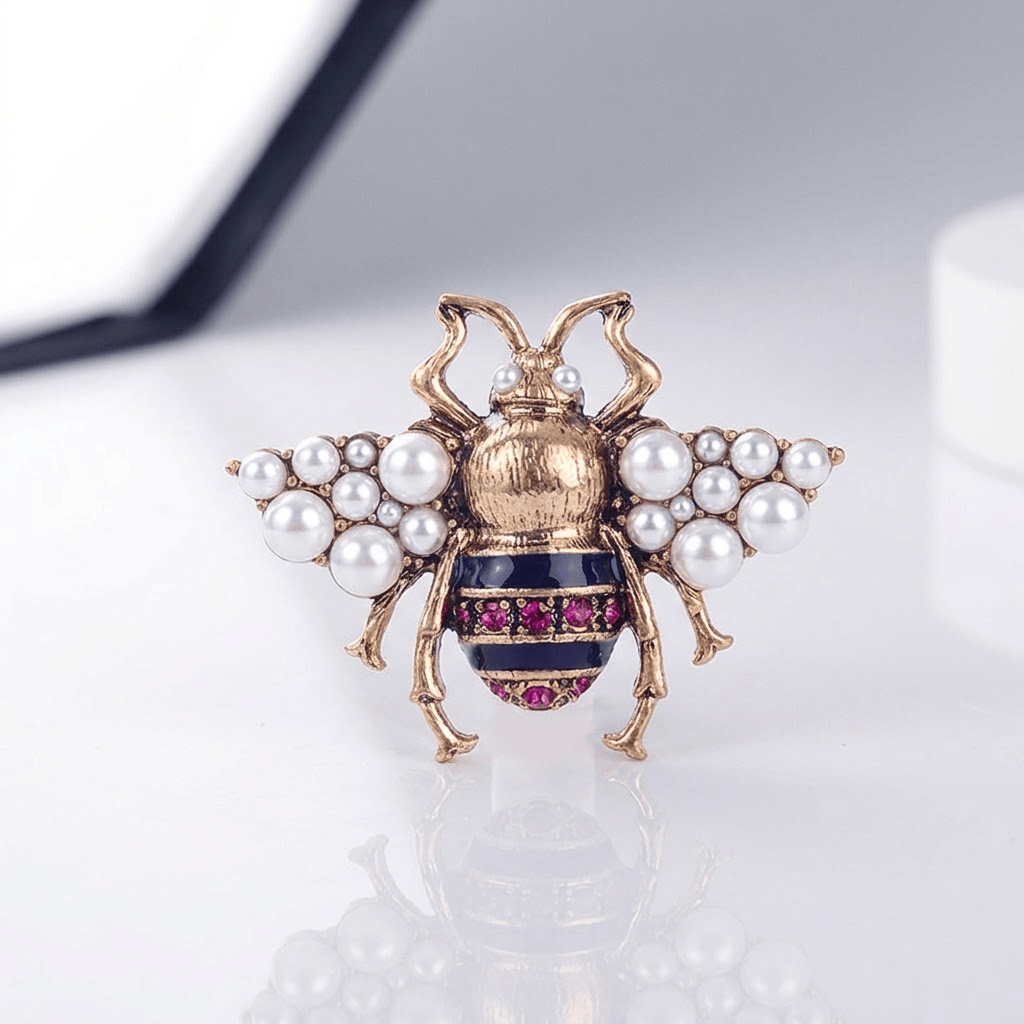 Königin Bienenbrosche