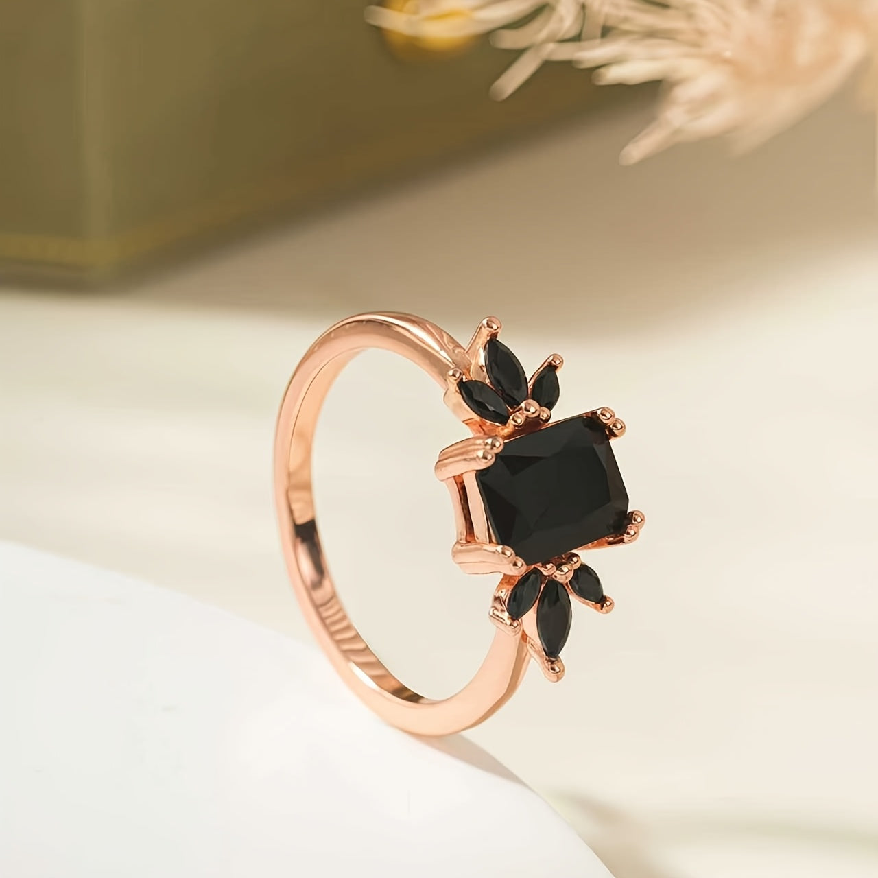 Eleganter schwarzer Onyx Marquise Ring