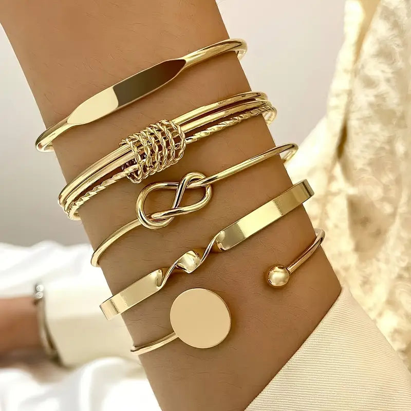 Elegantes Goldenes Armband-Set