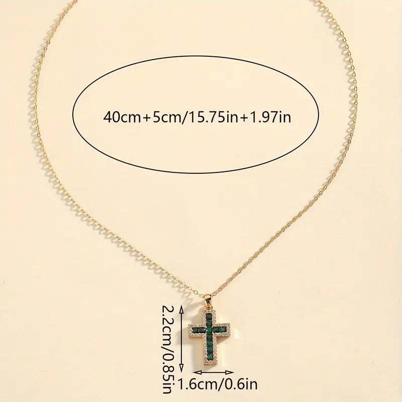 Elegante Smaragd Kreuz Anhänger Halskette