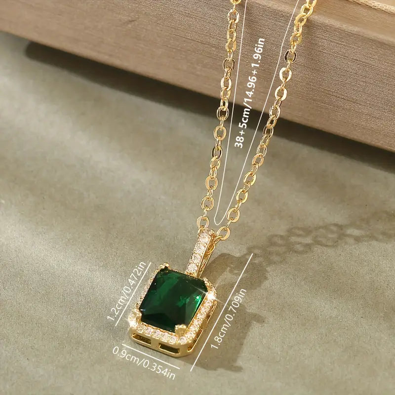 Mae Gold Smaragd Halskette
