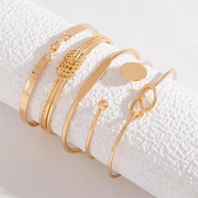 Elegantes Goldenes Armband-Set
