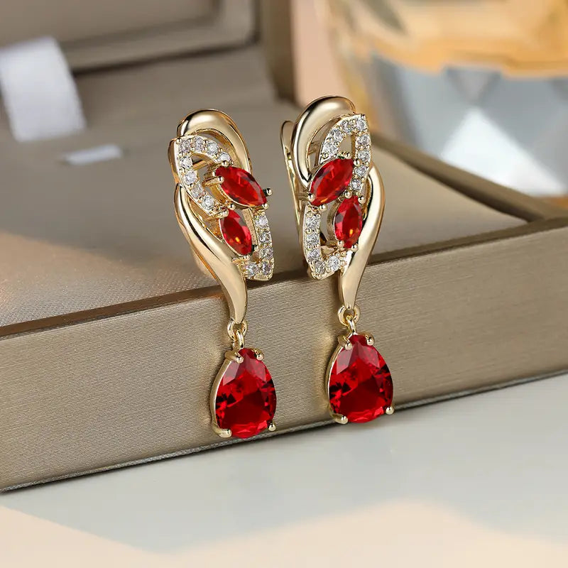 Elegante Gold Ohrringe mit Stecker