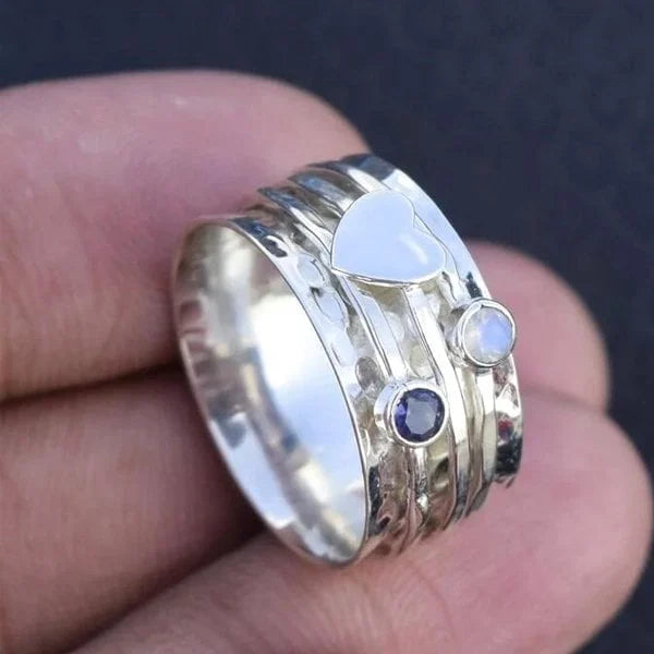 Handgefertigter Herz-Spinnring