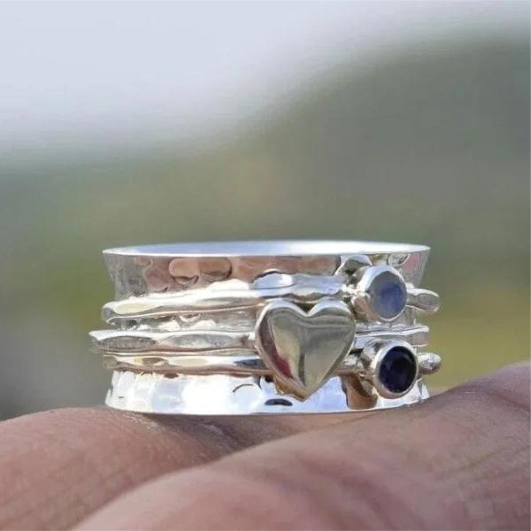 Handgefertigter Herz-Spinnring