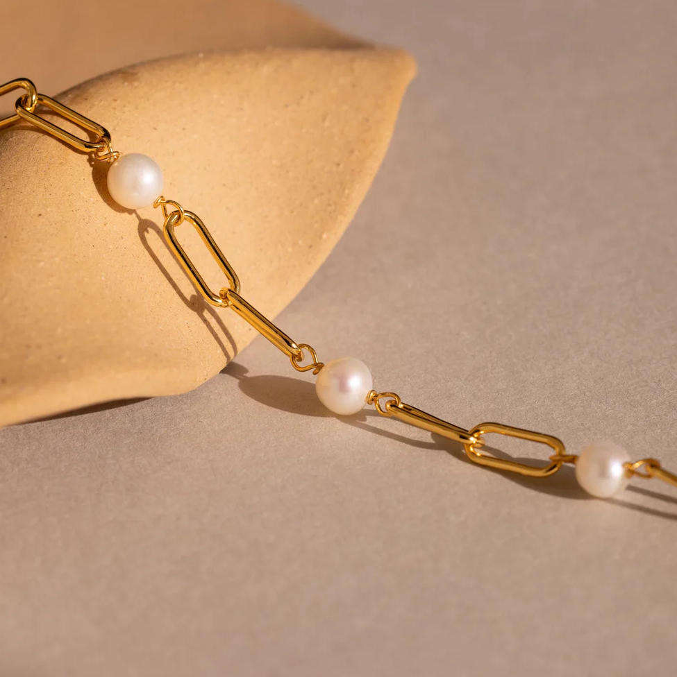 Zeitloses Perlen-Gliederarmband