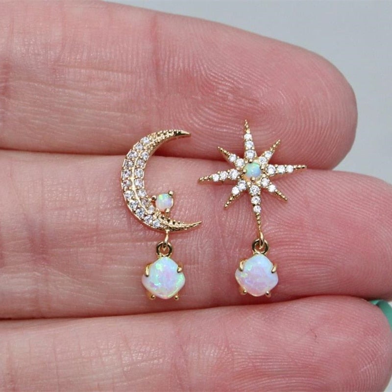 Opal- und Gold-Mond- & Sternohrringe