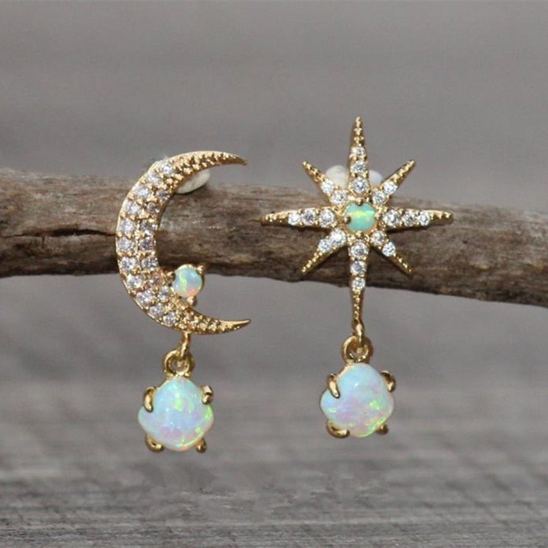 Opal- und Gold-Mond- & Sternohrringe