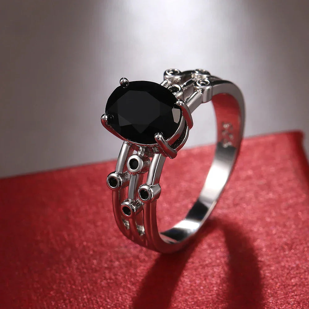 Eleganter schwarzer Zirkonia Schönheitsring