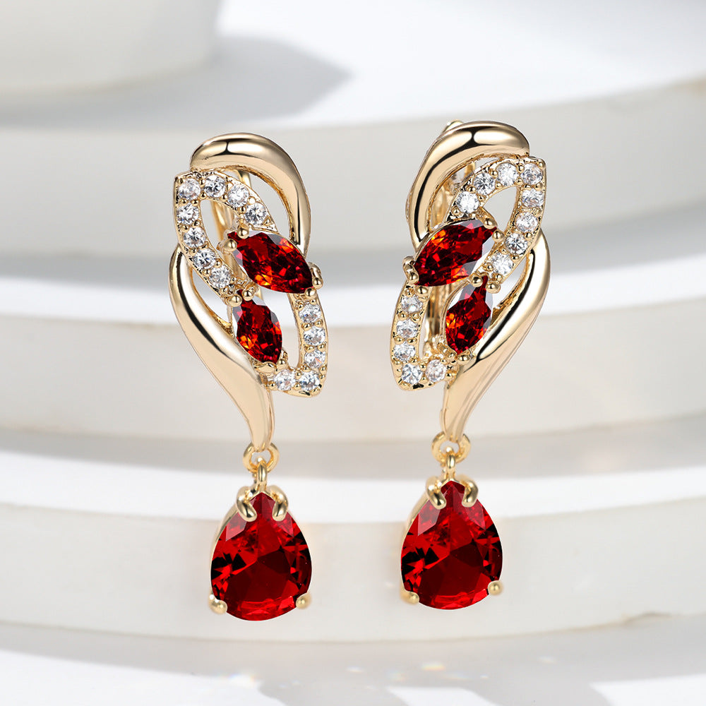 Elegante Gold Ohrringe mit Stecker