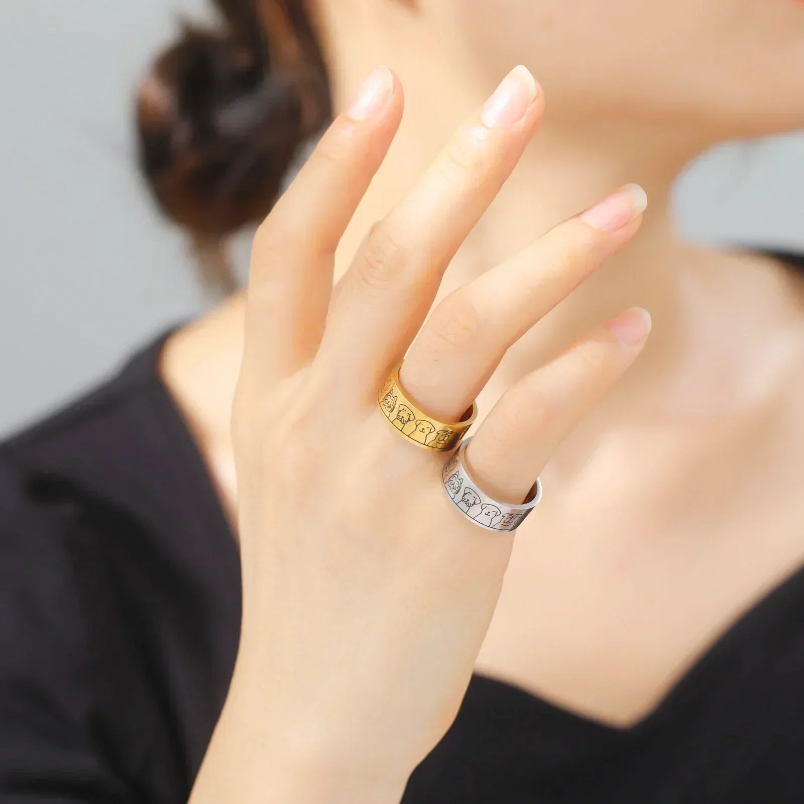 Breiter Edelstahl-Hundering – Graviertes Design für Frauen