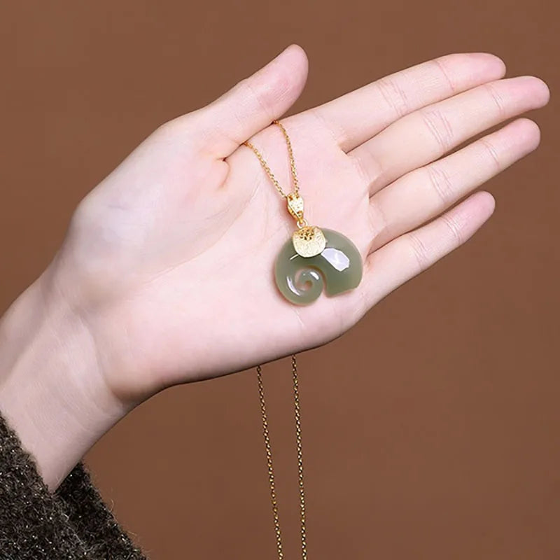 Hetian Jade Elefanten Anhänger Halskette – 18K Gold Beschichtete Kette für Frauen