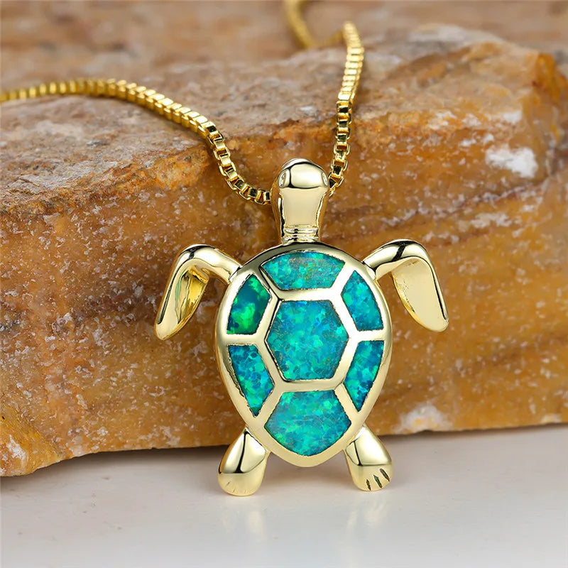 Vintage Goldgrüner Feueropal Schildkröten-Anhänger Halskette