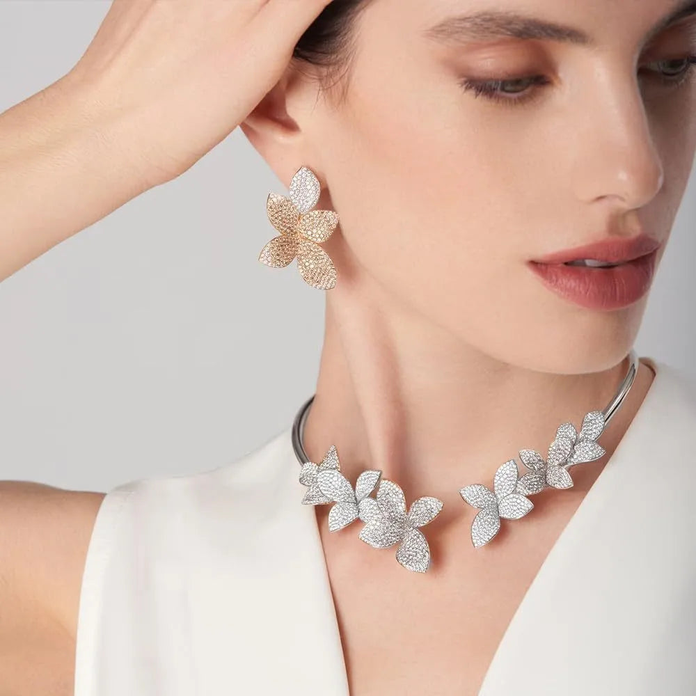 Elegante Blumen-Kristall-Halskette