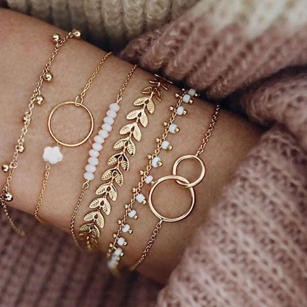 Charmantes Gold Boho Armband-Set