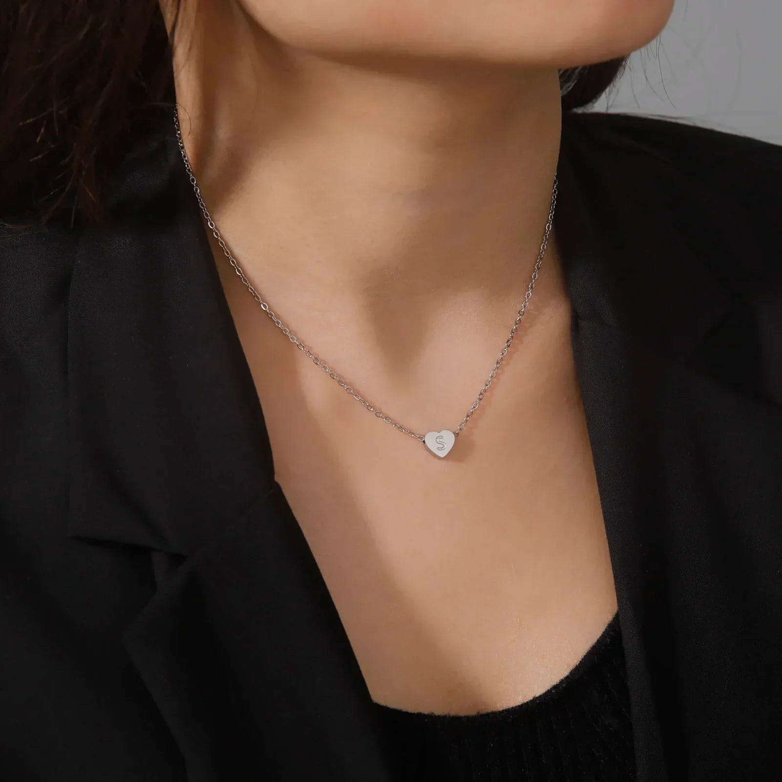 Zeitloses Herz Initial Choker Halskette