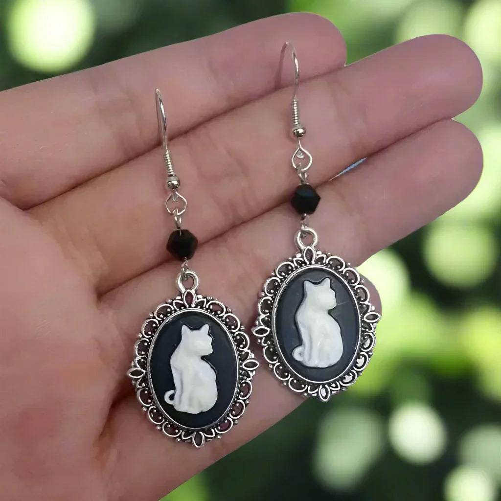 Vintage Weiße Katzen-Ohrringe – Schmuck mit Silberrahmen für Frauen