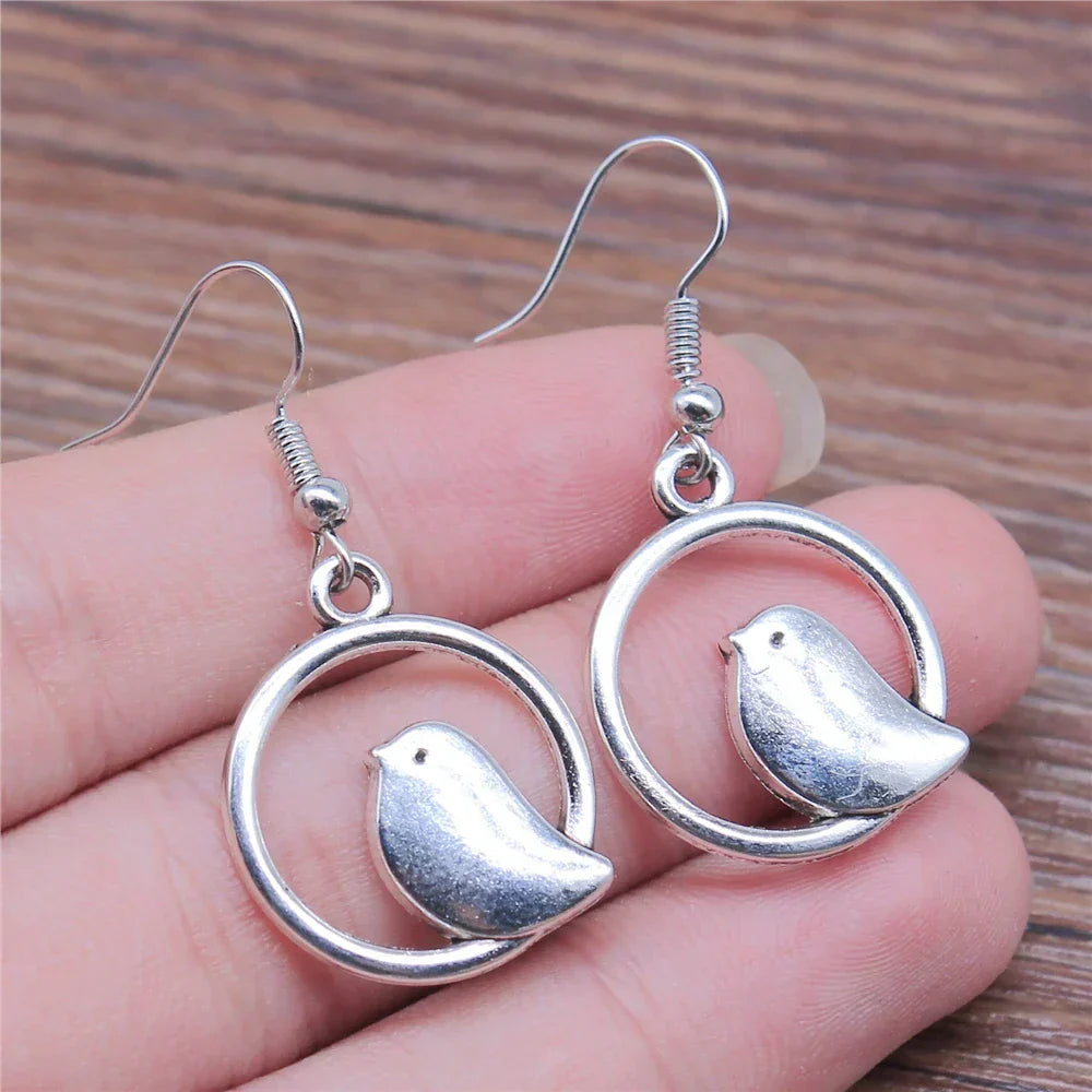 Vintage Vogel Charm Tropfenohrringe – Handgemachter Boho-Schmuck