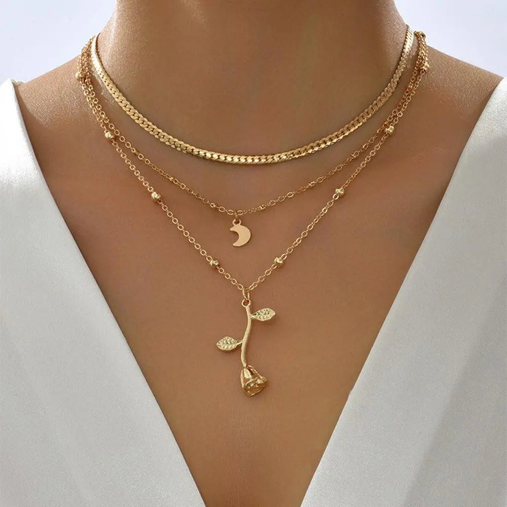 Elegantes Golden Rose Anhänger Halskette Set