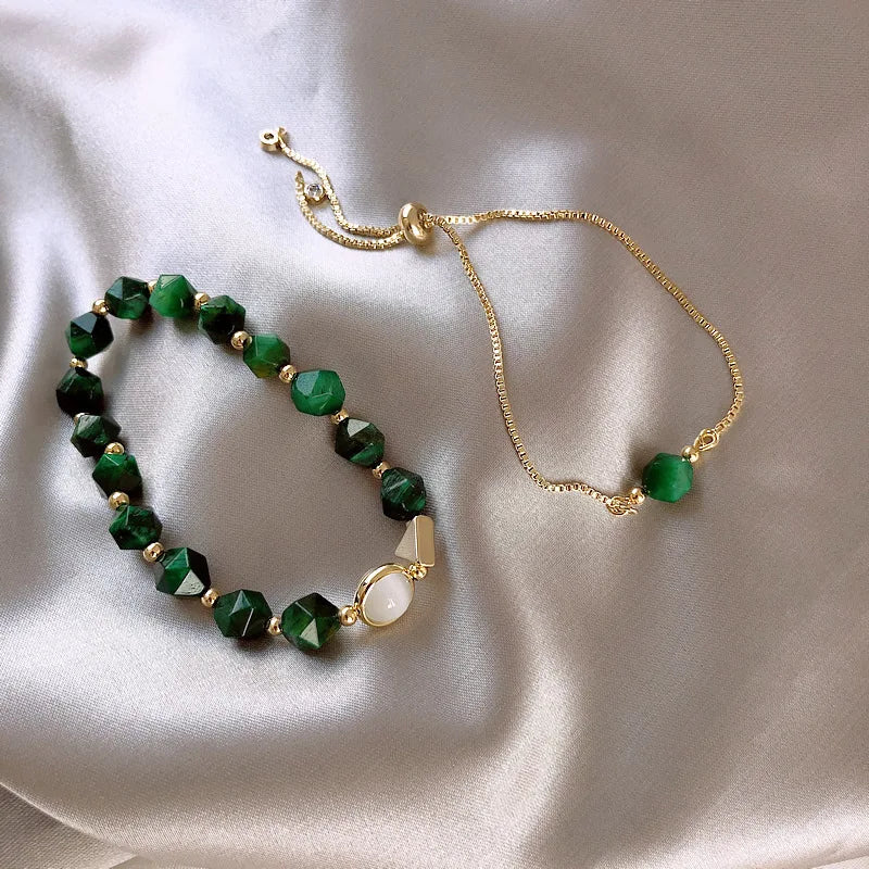 Elegantes grünes Armband-Set