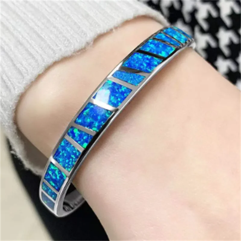 Elegantes Silber Blau Feuer Opal Verstellbares Armband