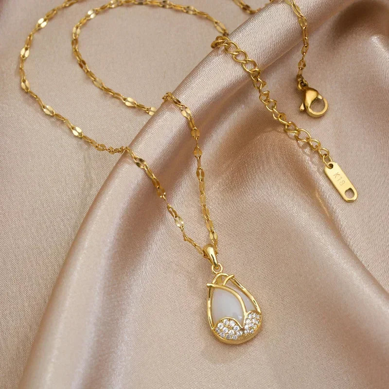 Elegante Gold-Tulpen-Pink-Kristall-Anhänger-Halskette