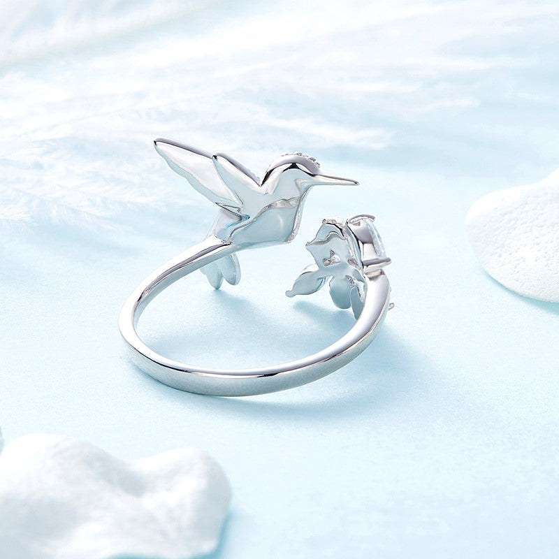 Verstellbarer Kolibri Funkelring mit Strass-Diamant