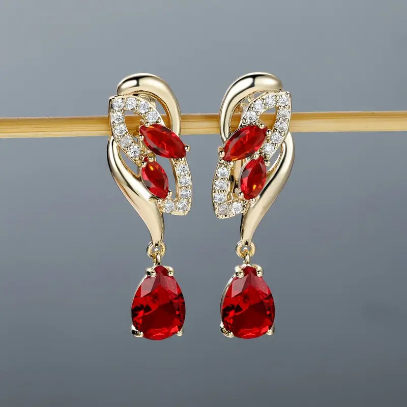 Elegante Gold Ohrringe mit Stecker