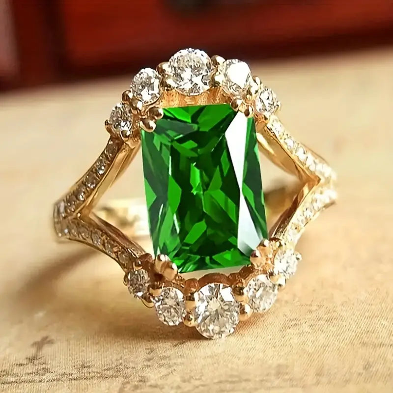 Smaragd Halo Statement-Ring