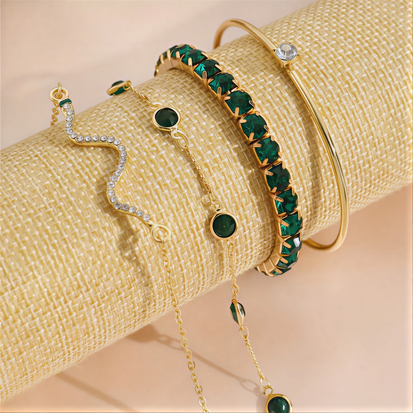 Smaragd geschichtetes Armband-Set