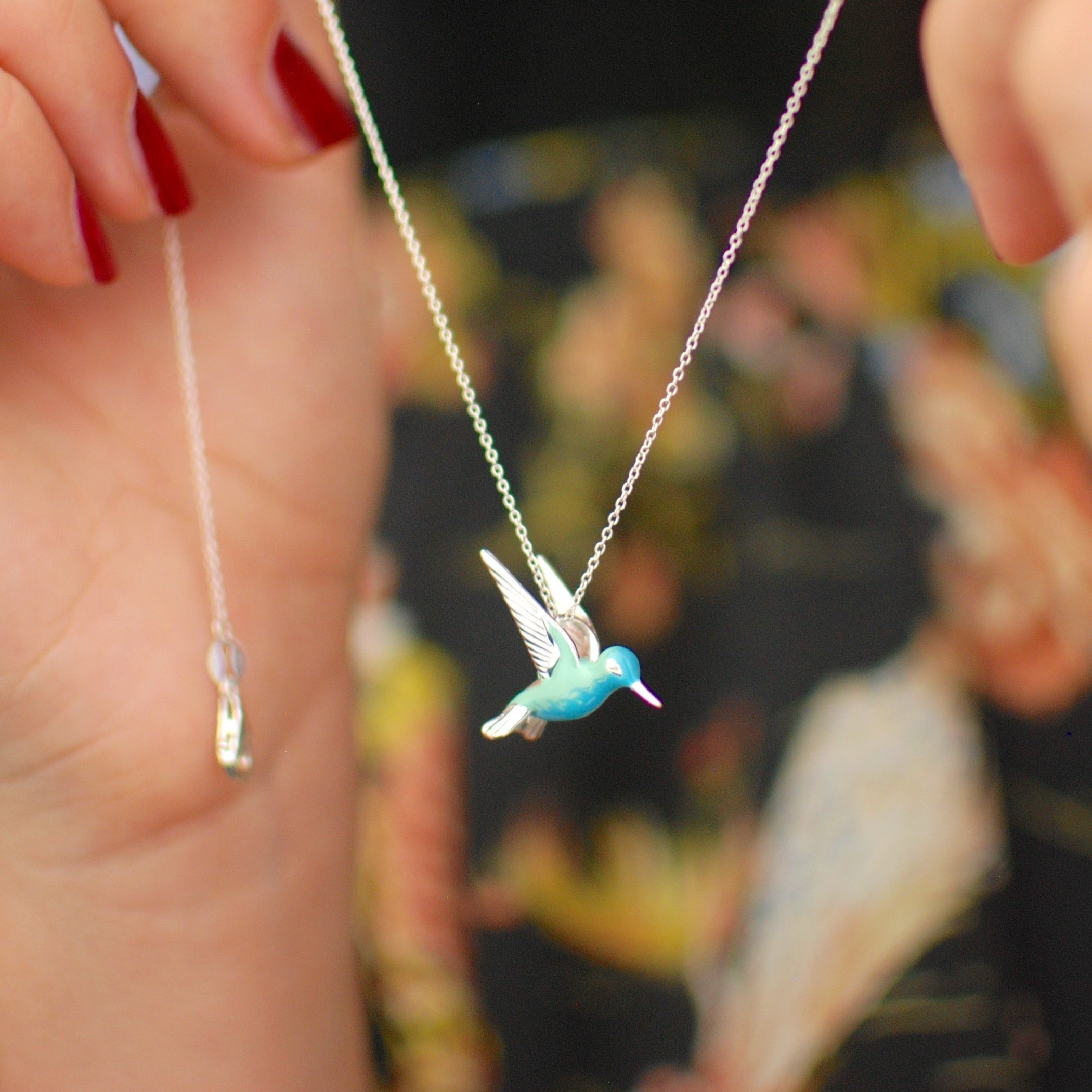 Halskette mit Kolibri aus Sterling Silber und Emaille