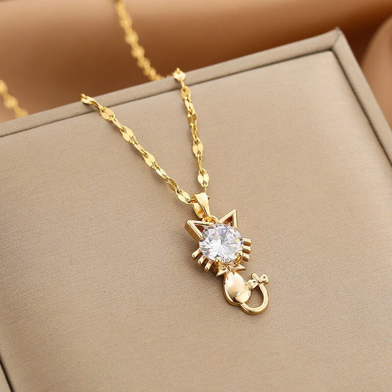 Goldplattierte Katzenhalskette mit Zirkon