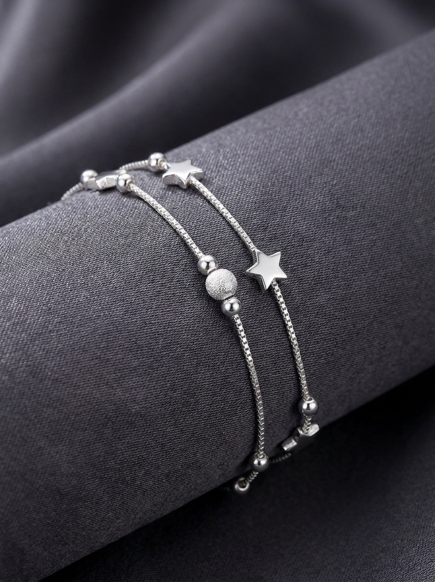 Elegantes Silberarmband mit Sternen