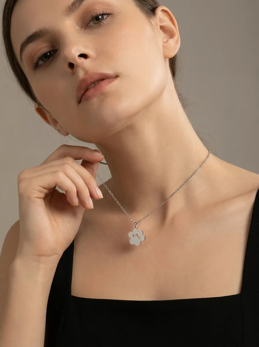 Elegante Silberpfoten-Halskette – Edelstahl