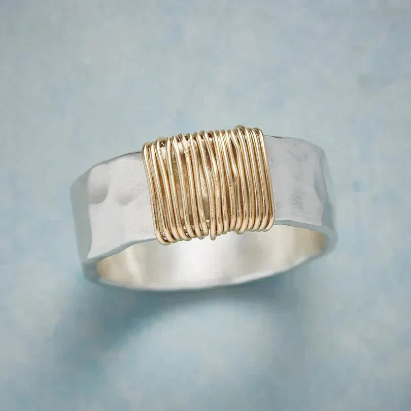 Goldene Boho-Fäden Ring