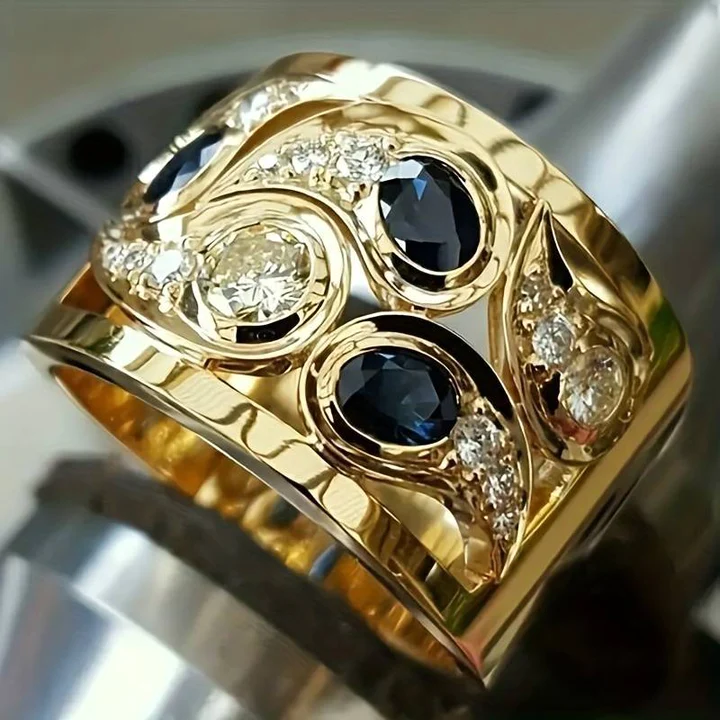 Radiance - Vintage Blauer Kristallring