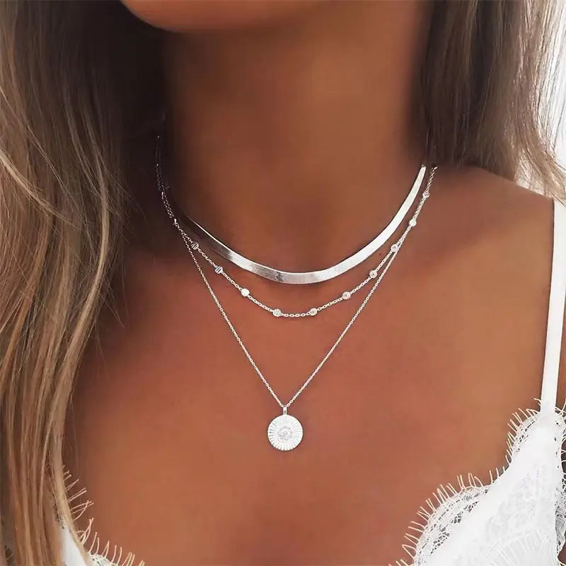 Schicht-Halskette und Anhänger-Set aus Silber