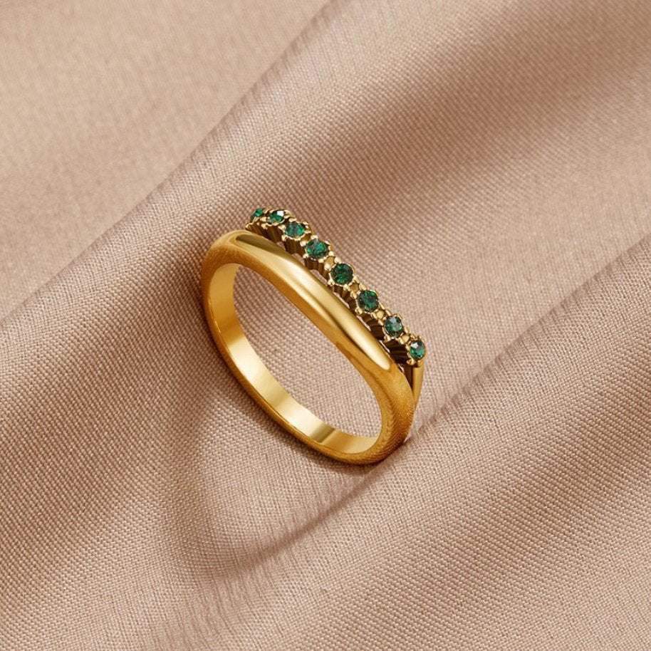 Mary - Smaragdgrüner Geschichteter Ring