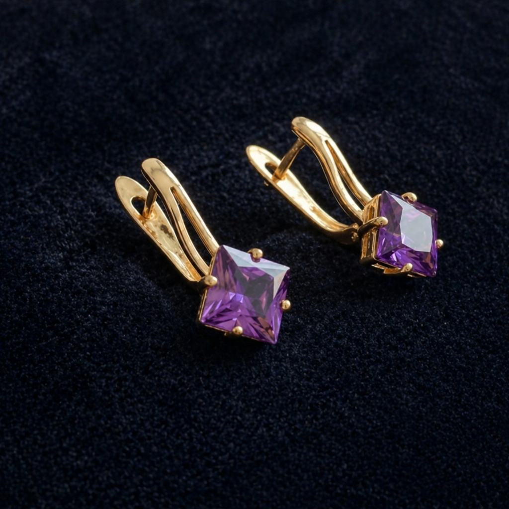 Elegante Ohrringe mit Krone in Roségold