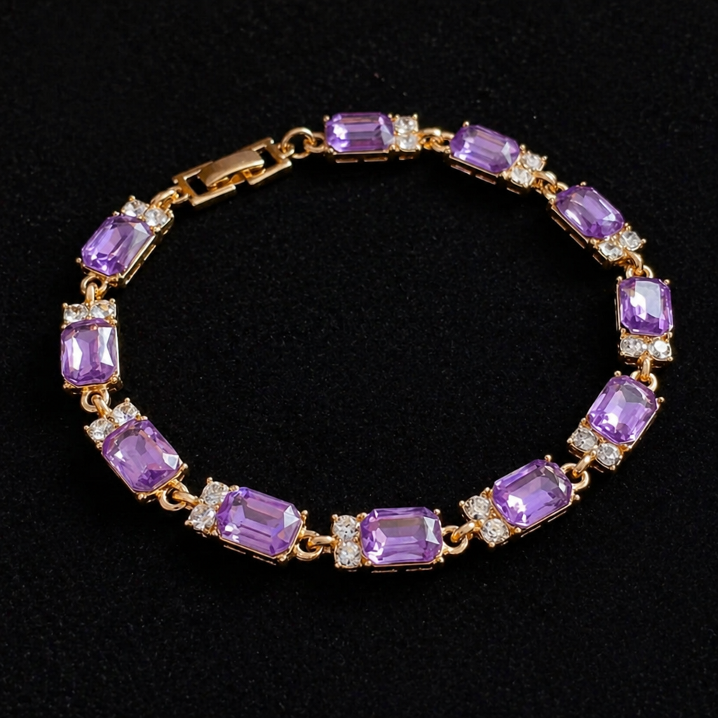 Elegantes Amethyst Gold Charm Armband