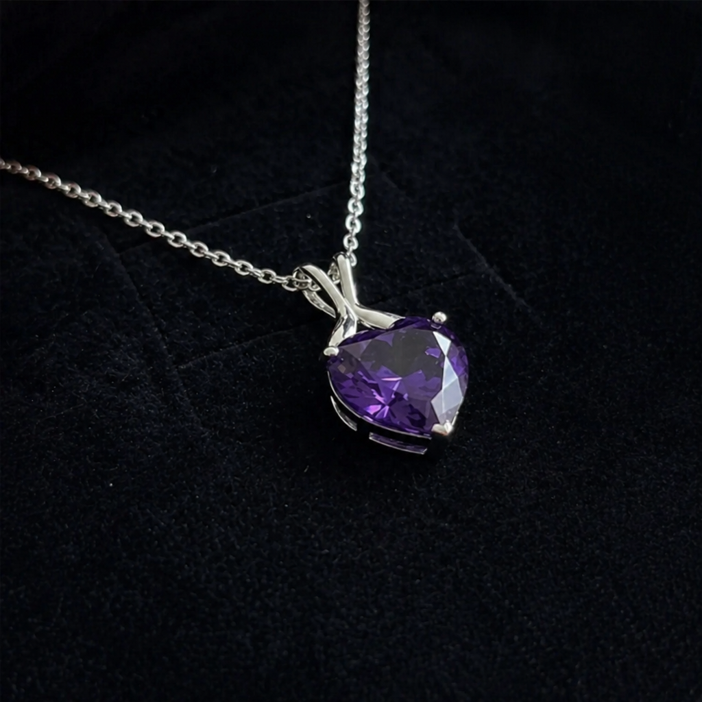 Elegante violette Edelstein Halskette aus Weißgold