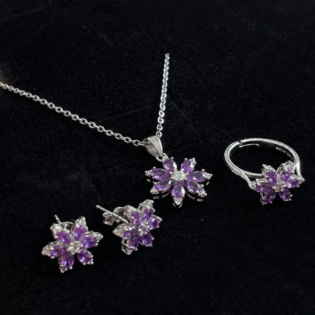 Elegantes Amethyst-Blumen-Set aus Weißgold