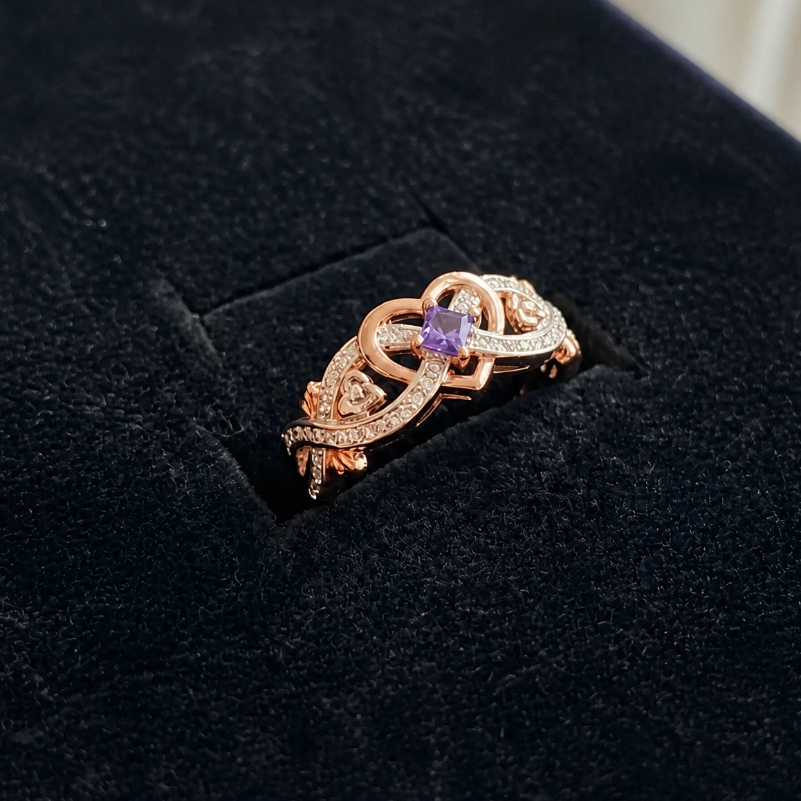 Eleganter Amethyst-Herzring