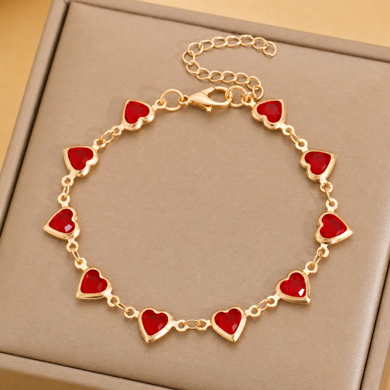 Elegantes Edelstein-Cluster-Armband aus Gold