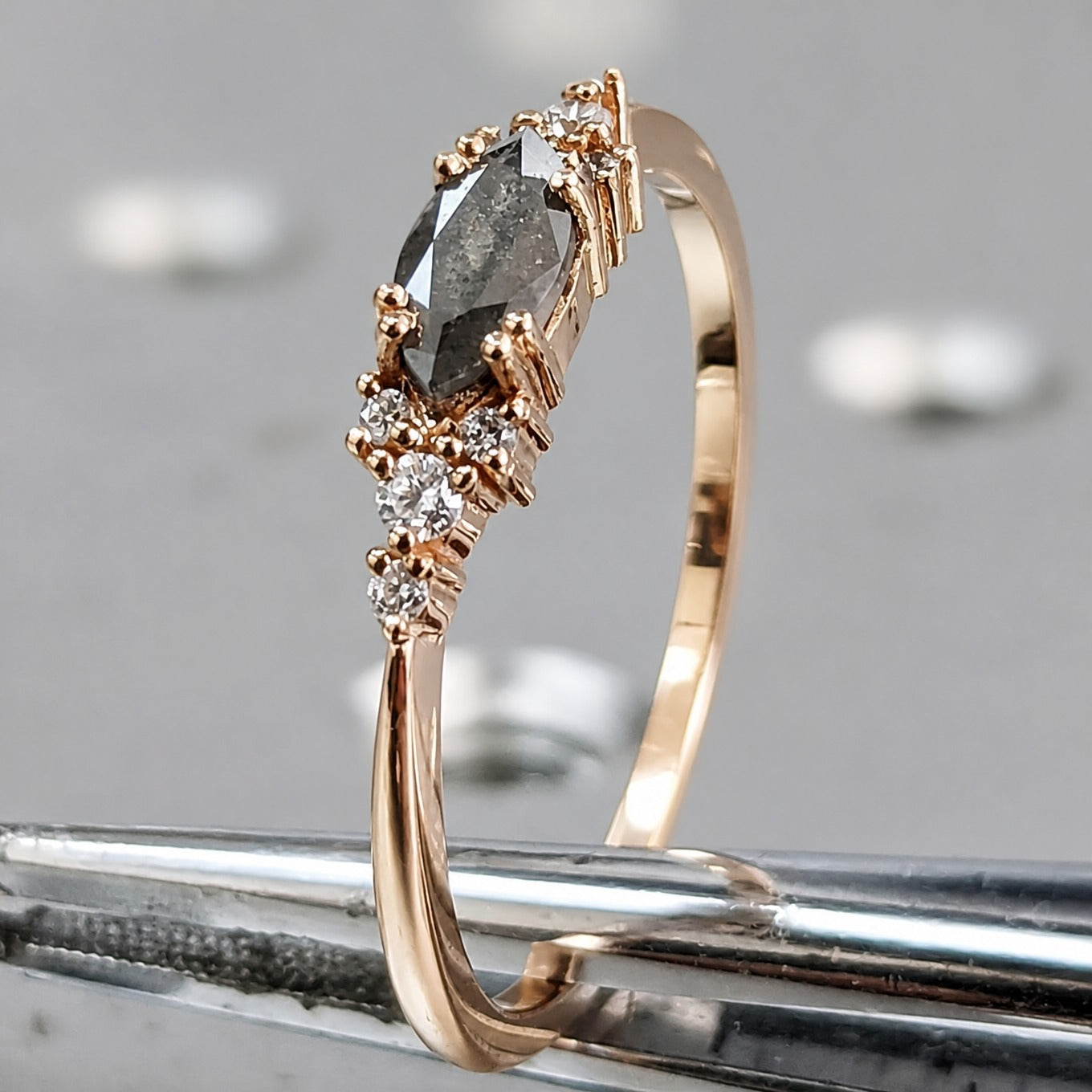 Eleganter Ring aus Roségold