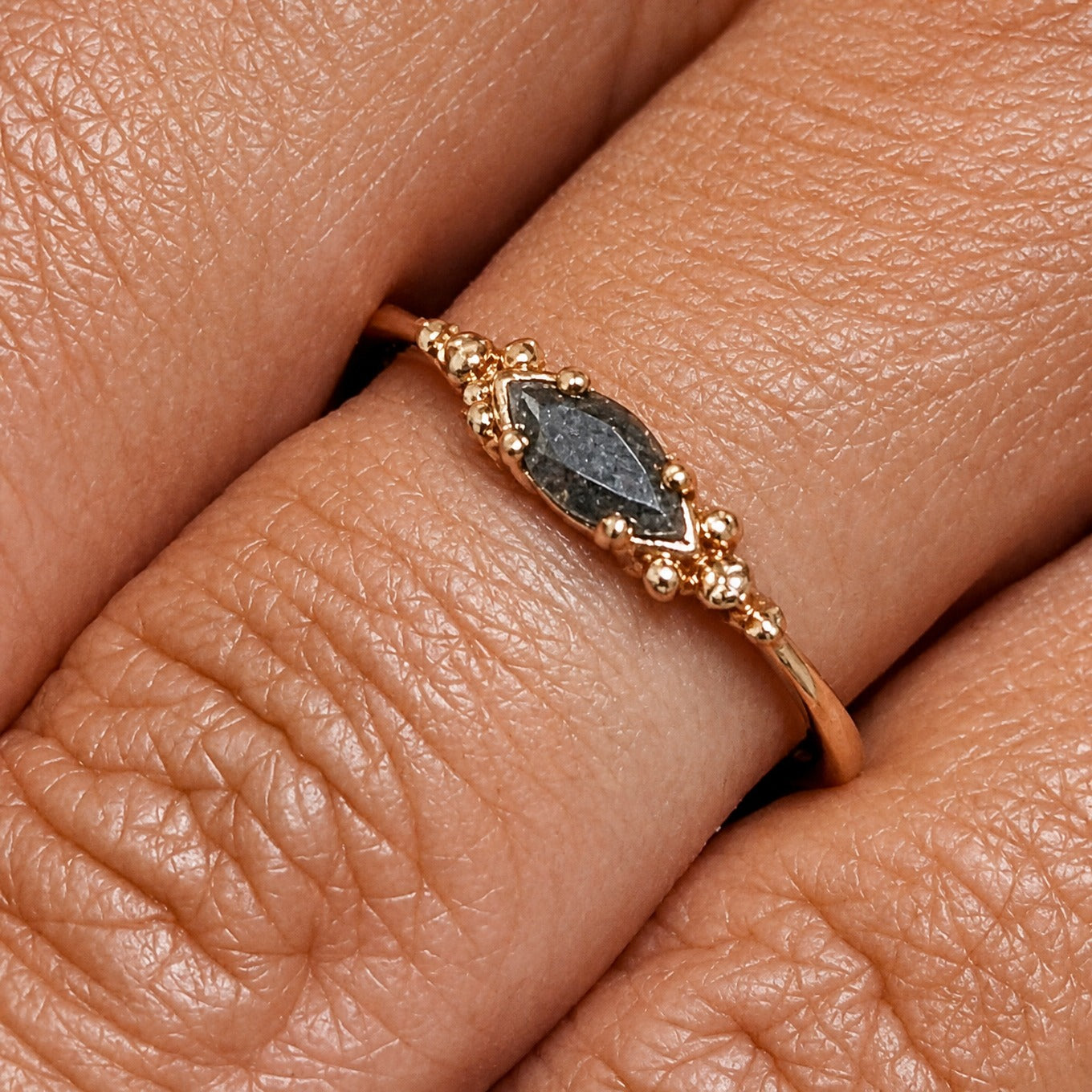 Eleganter Ring aus Roségold