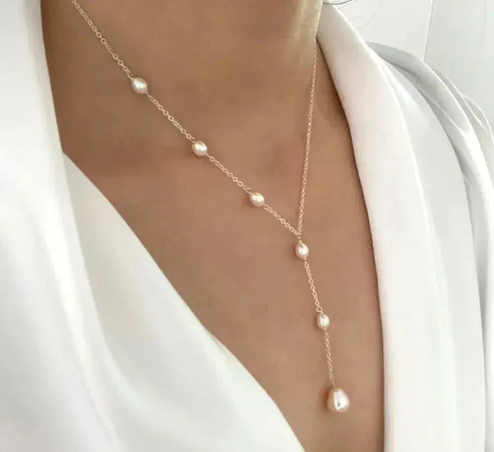 Elegante Vintage-Pendelkette mit Perlen