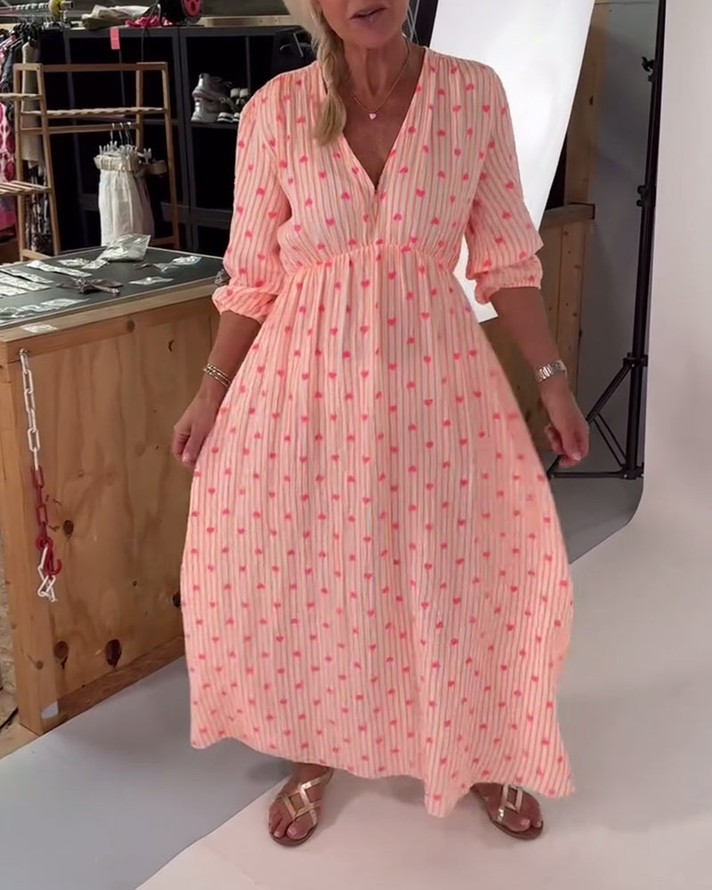 Belle™ – Elegant V-Neck Heart Patterned Dress