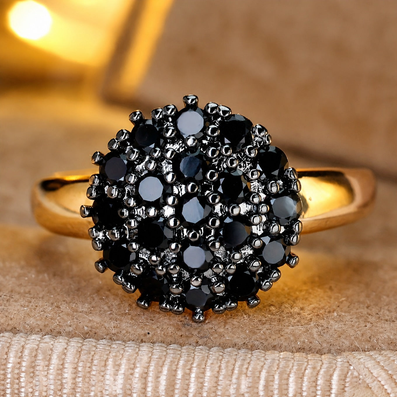 Eleganter Onyx-Gold-Ring