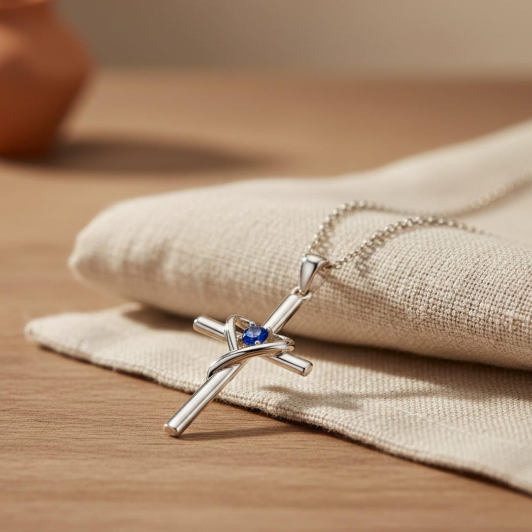 Saphir-Kreuz-Halskette